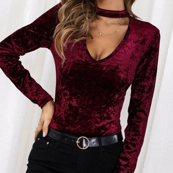 Burgundy Choker Neck Velvet Bodysuit in Xs - Picture 3 of 4